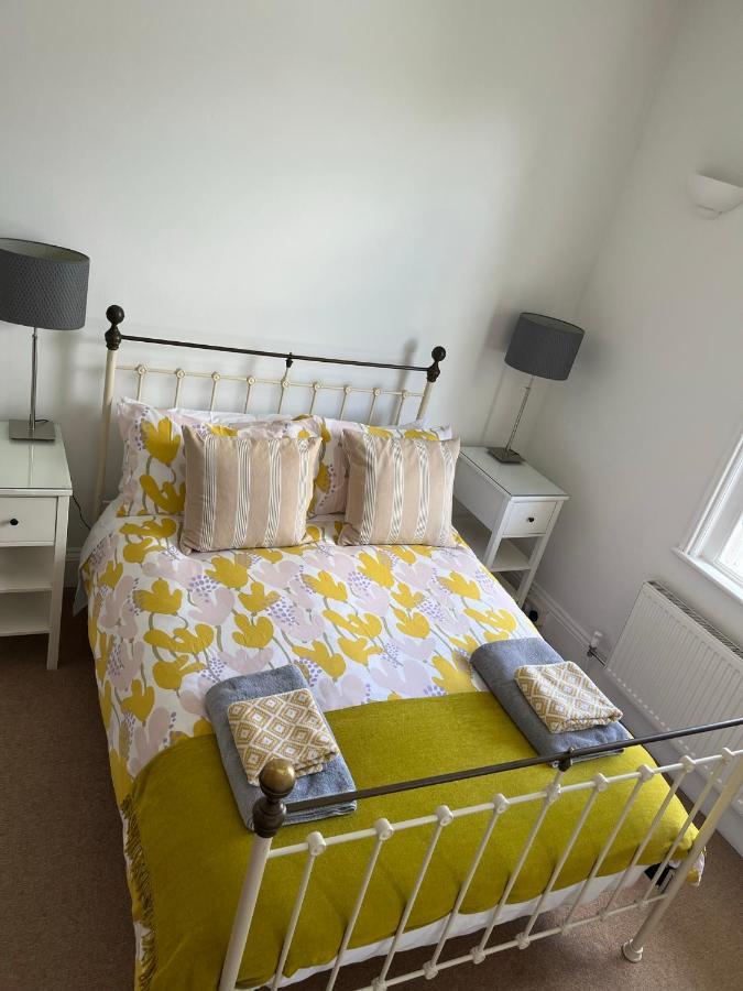 Tree Tops Apartment In Tunbridge Wells Bagian luar foto